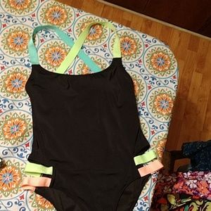 VS CrissCross Strappy One Piece